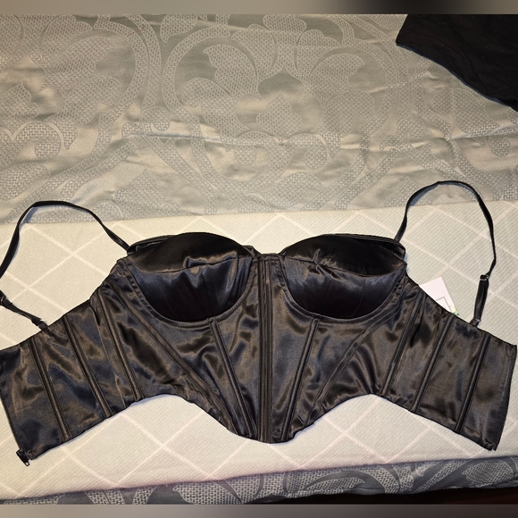 Women’s satin cowl neck spaghetti strap bustier corset crop top - Picture 4 of 5